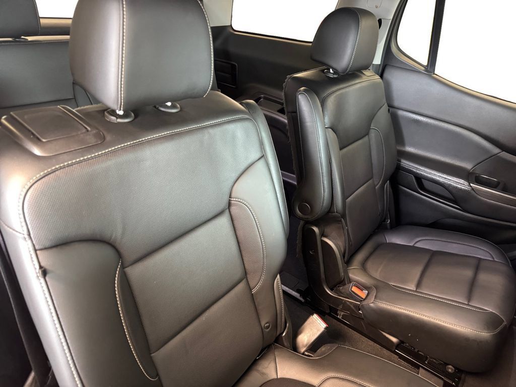 Used 2020 GMC Acadia SLT AWD/4WD image 18