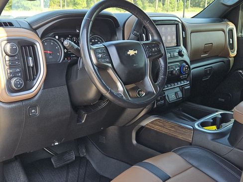 Used 2022 Chevrolet Silverado 3500 High Country w/ Safety Package II AWD/4WD image 26