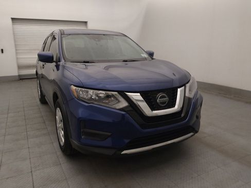 Used 2020 Nissan Rogue S FWD image 13