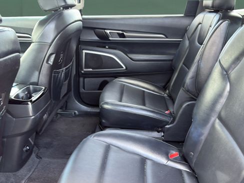 Used 2025 Kia Telluride S AWD/4WD image 18