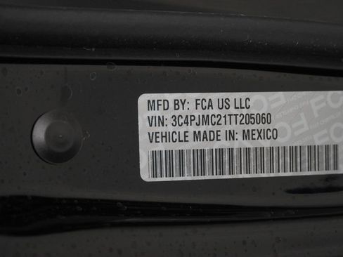 New 2026 Jeep Cherokee Overland image 40