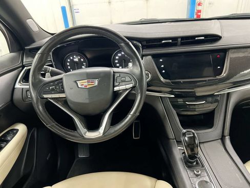 Used 2020 Cadillac XT6 Sport AWD/4WD image 11