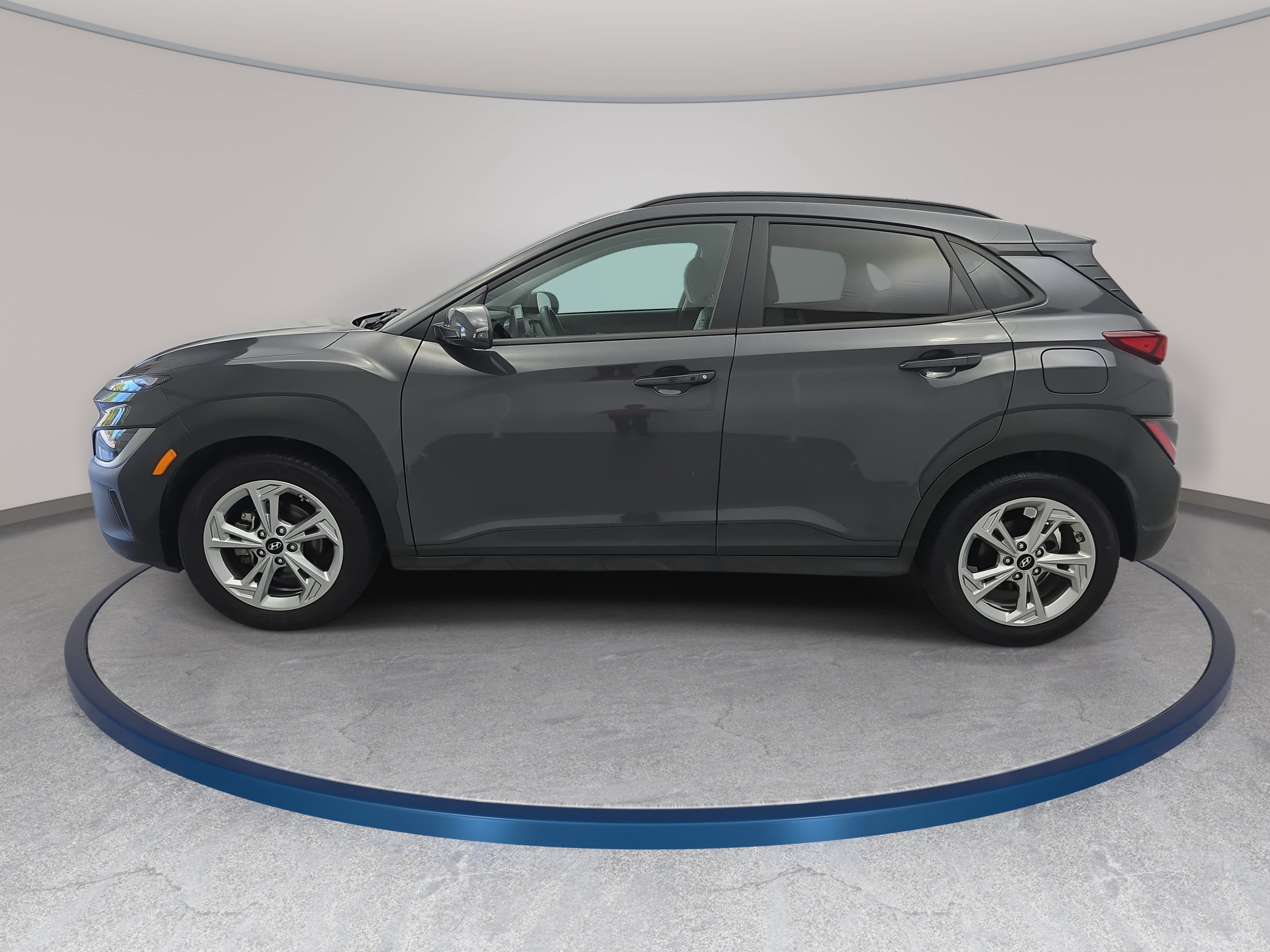 Used 2023 Hyundai Kona SEL FWD image 8