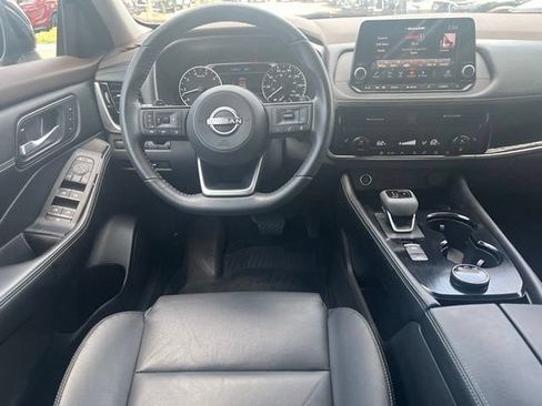 Used 2023 Nissan Rogue SL AWD/4WD image 11