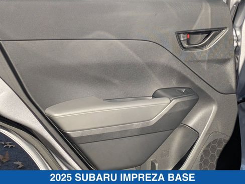 Certified 2025 Subaru Impreza 2.0i image 28