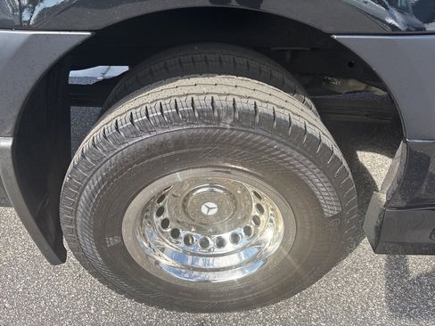 Used 2024 Mercedes-Benz Sprinter 3500 image 10