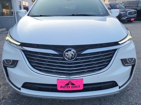 Used 2023 Buick Enclave Essence image 29