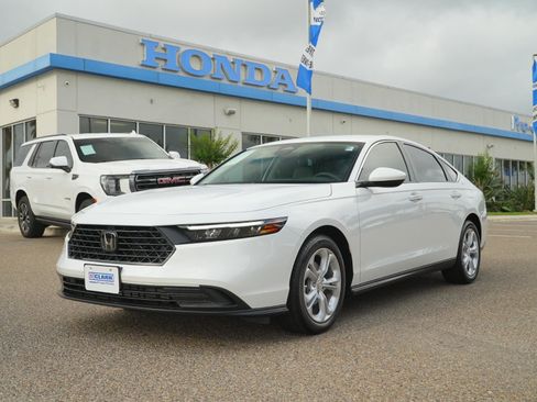 Used 2025 Honda Accord LX image 1