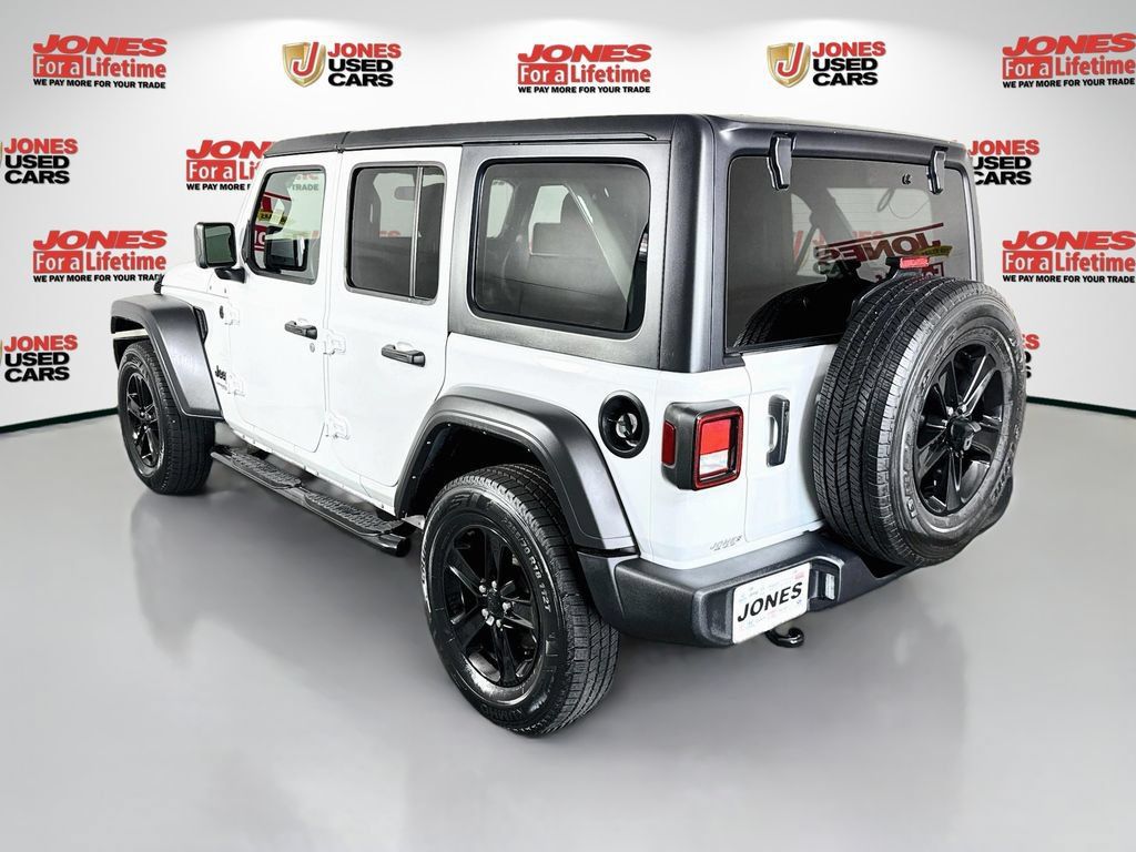 Used 2022 Jeep Wrangler Unlimited Sport AWD/4WD image 2