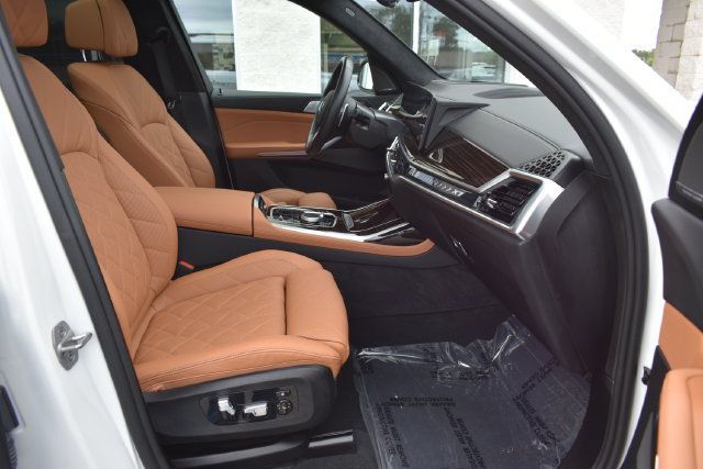 Used 2026 BMW X7 xDrive40i AWD/4WD image 60