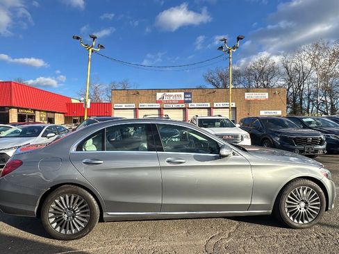 Used 2015 Mercedes-Benz C 300 4MATIC Sedan image 4