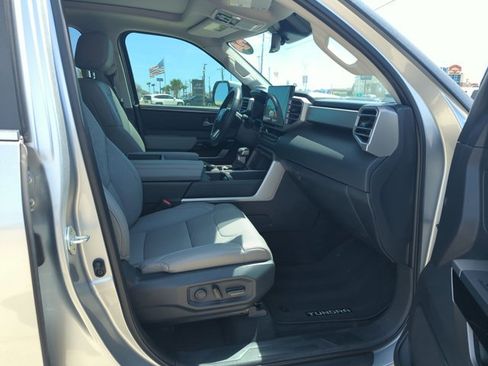 Used 2024 Toyota Tundra Limited AWD/4WD image 19