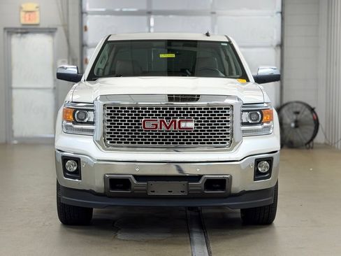 Used 2014 GMC Sierra 1500 SLT w/ SLT Crew Cab Value Package AWD/4WD image 2