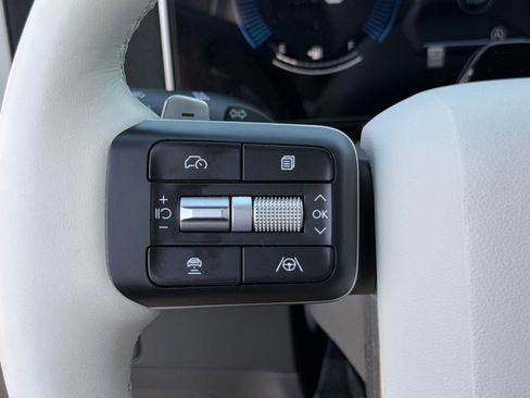 Used 2026 Hyundai Santa Fe SEL FWD image 15