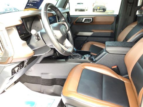 Certified 2023 Ford Bronco Outer Banks AWD/4WD image 3