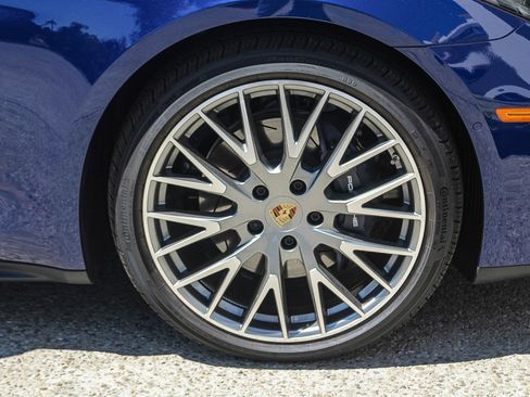 Certified 2024 Porsche Panamera 4 image 13