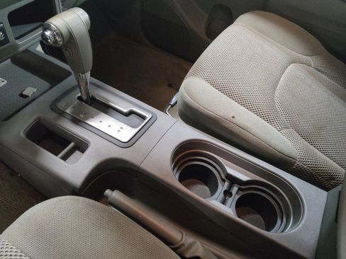 Used 2016 Nissan Frontier SV image 26