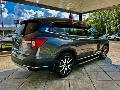 Used 2021 Honda Pilot Touring image 3