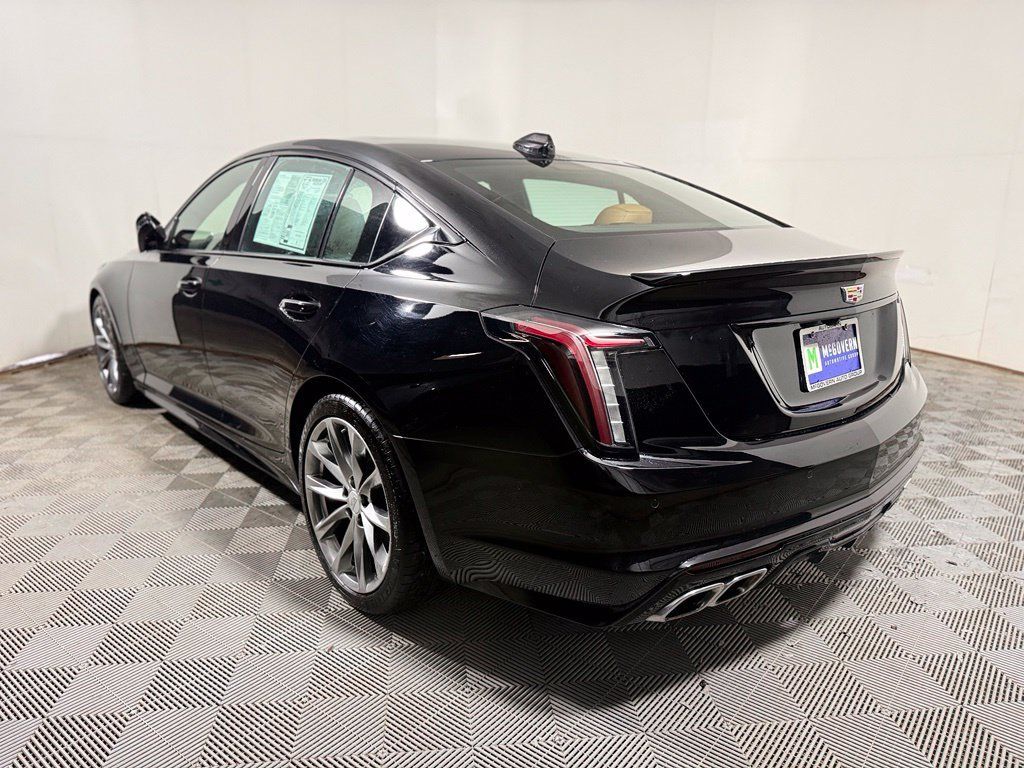 Used 2023 Cadillac CT5 V RWD image 4