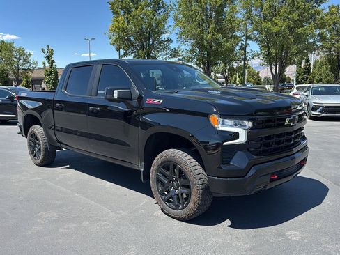 Used 2023 Chevrolet Silverado 1500 LT Trail Boss w/ LT Trail Boss Premium Package AWD/4WD image 7