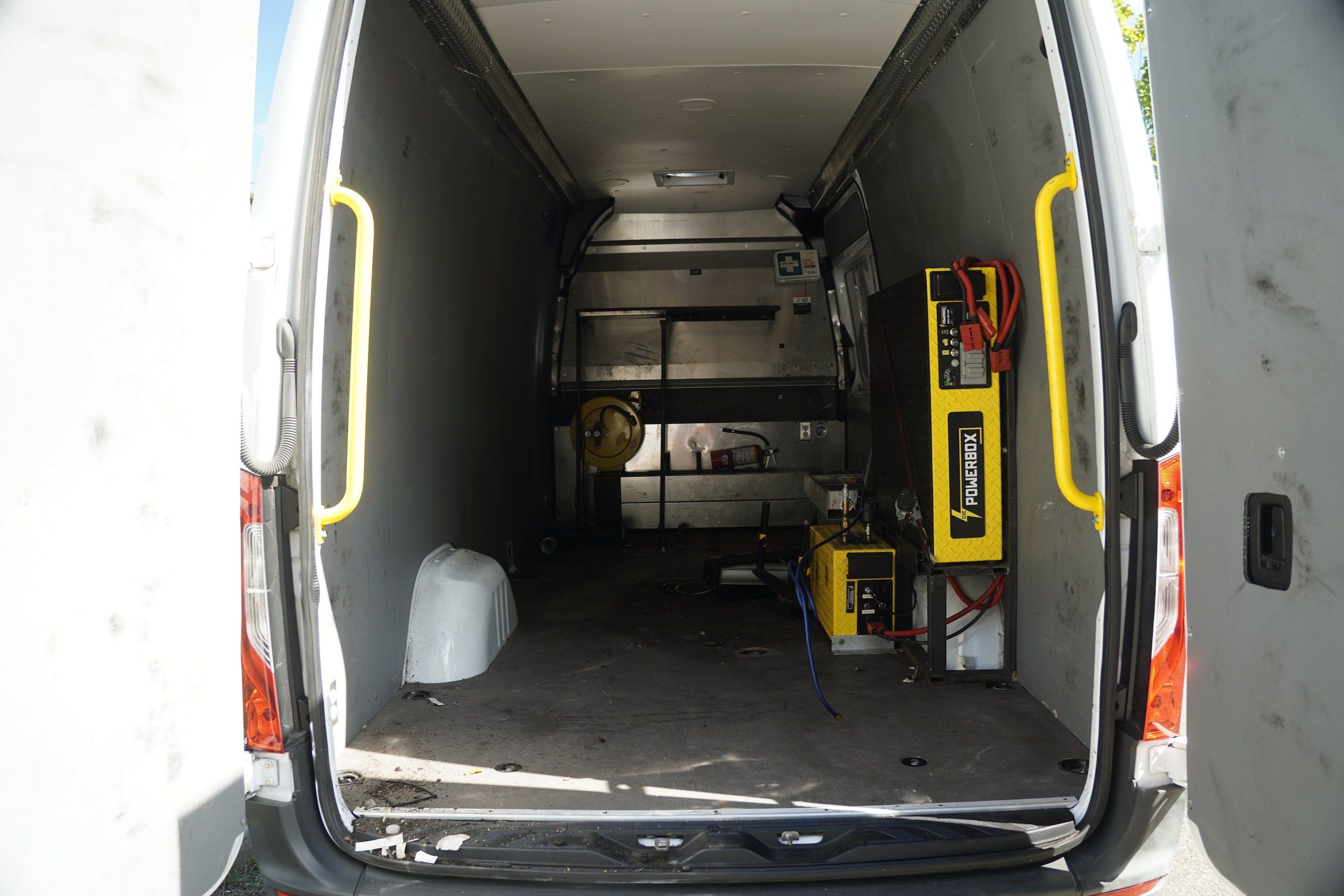 Used 2021 Mercedes-Benz Sprinter 2500 w/ Driver Convenience Package image 12