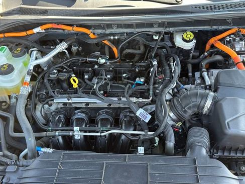 Used 2022 Ford Escape SEL w/ Class II Trailer Tow Package image 9