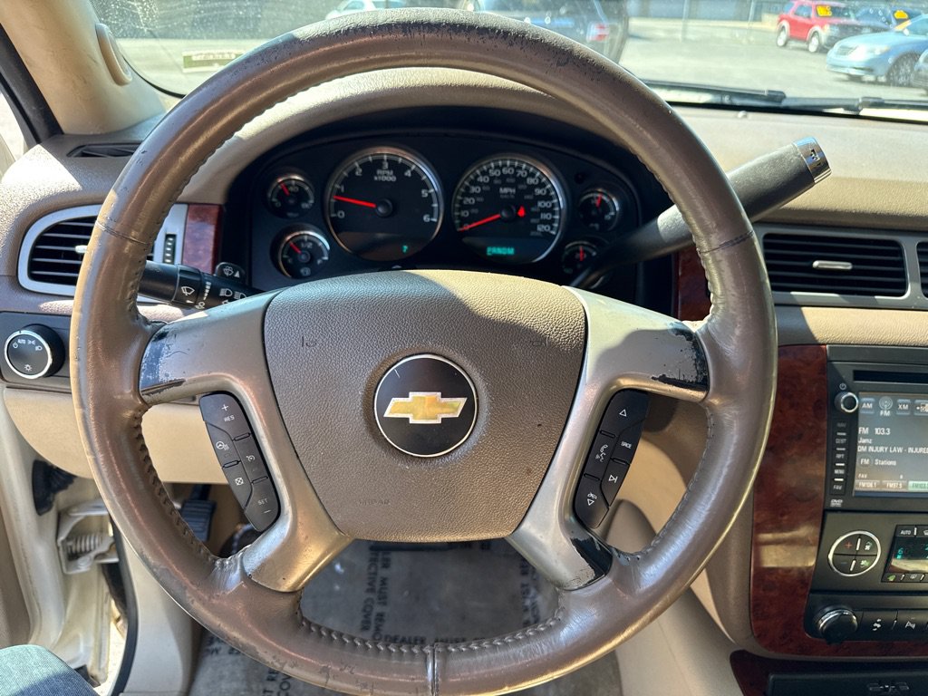 Used 2012 Chevrolet Avalanche LTZ RWD image 15