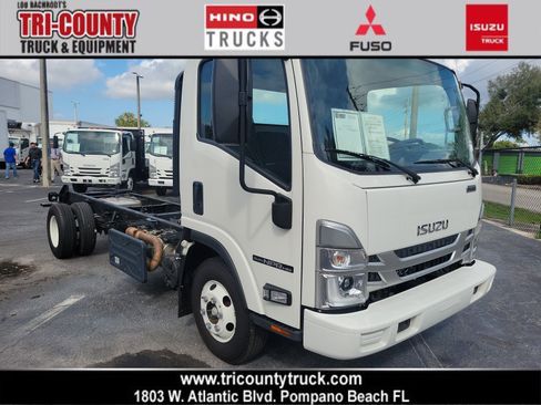 Used 2024 Isuzu NPR image 1
