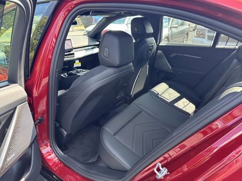 New 2026 BMW 530i xDrive w/ M Sport Package image 25