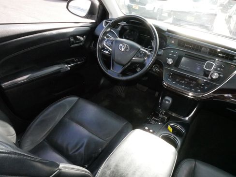 Used 2015 Toyota Avalon XLE FWD image 9