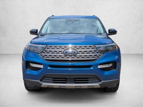 Used 2021 Ford Explorer Limited w/ Equipment Group 301A AWD/4WD image 2