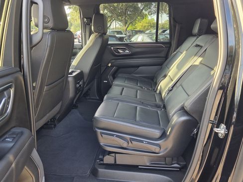 Certified 2024 Chevrolet Suburban LT AWD/4WD image 14