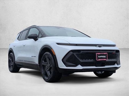 New 2026 Chevrolet Equinox EV RS image 3