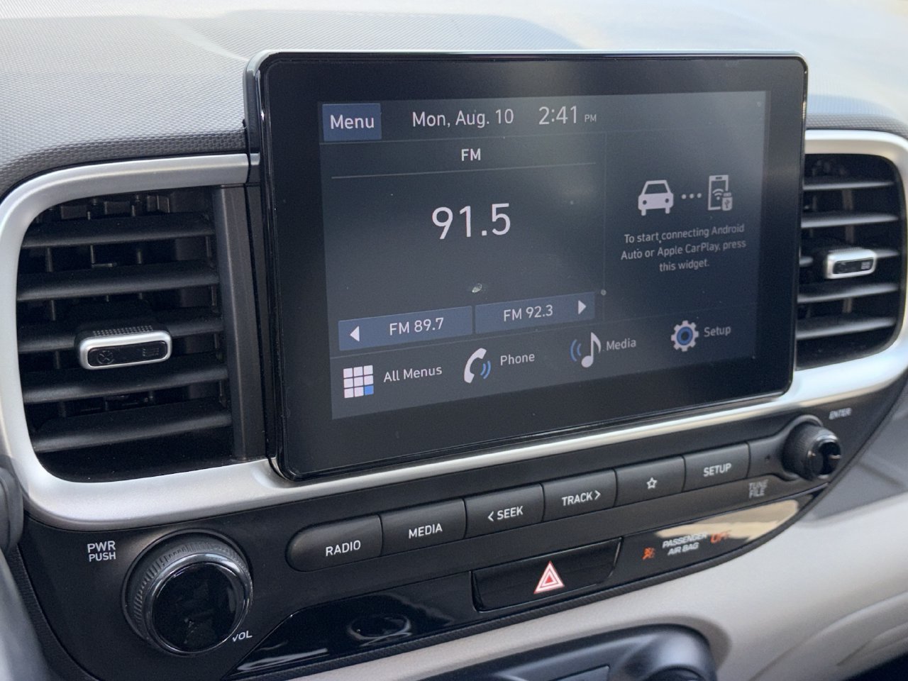 Used 2026 Hyundai Venue SEL FWD image 4