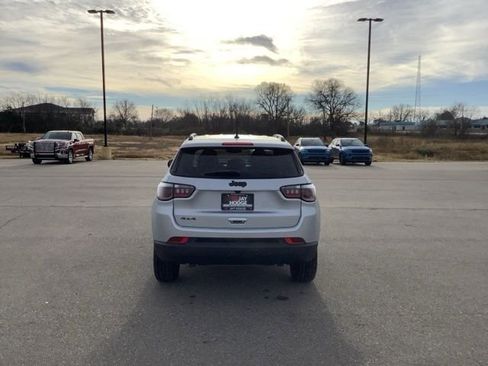 New 2026 Jeep Compass Latitude image 6