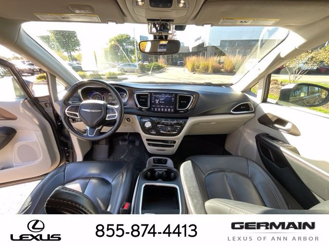 Used 2018 Chrysler Pacifica Touring-L Plus w/ Tire & Wheel Group FWD image 15