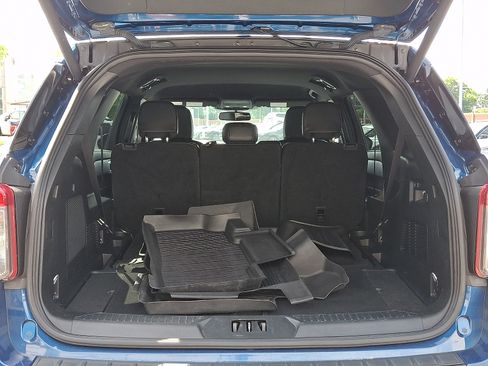 Certified 2023 Ford Explorer ST-Line AWD/4WD image 28