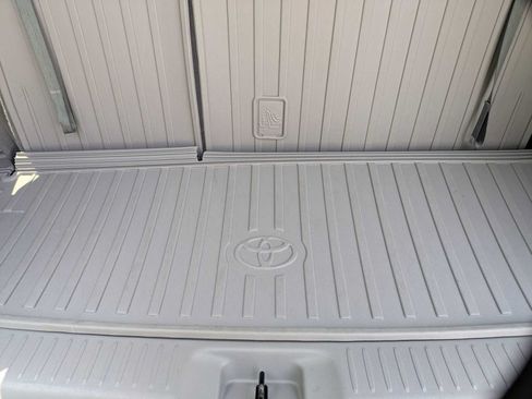 Used 2019 Toyota Highlander Limited AWD/4WD image 22