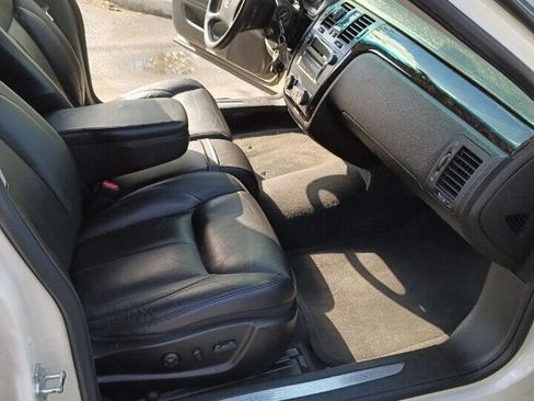 Used 2011 Cadillac DTS Limousine image 7