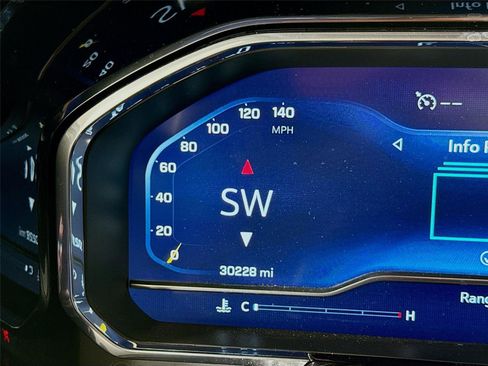 Used 2023 Chevrolet Silverado 1500 LT w/ Convenience Package II image 6