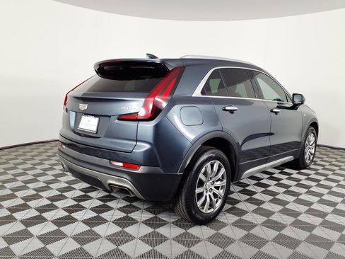 Used 2019 Cadillac XT4 Premium Luxury w/ Cold Weather Package FWD image 4