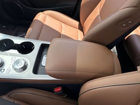 New 2026 Genesis GV70 2.5T Advanced AWD/4WD image 21