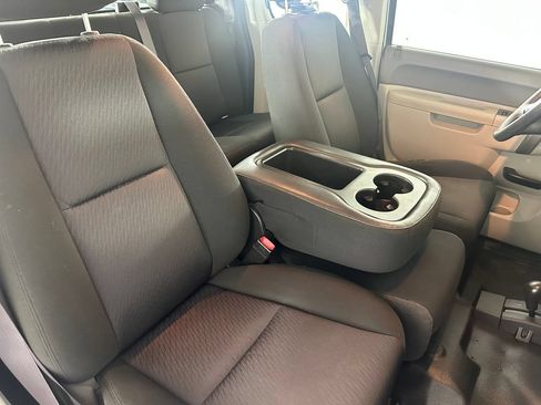 Used 2013 Chevrolet Silverado 2500 W/T w/ Snow Plow Prep Package AWD/4WD image 24