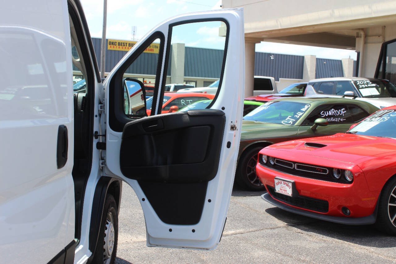 Used 2025 RAM ProMaster 2500 w/ Convenience Group FWD image 8