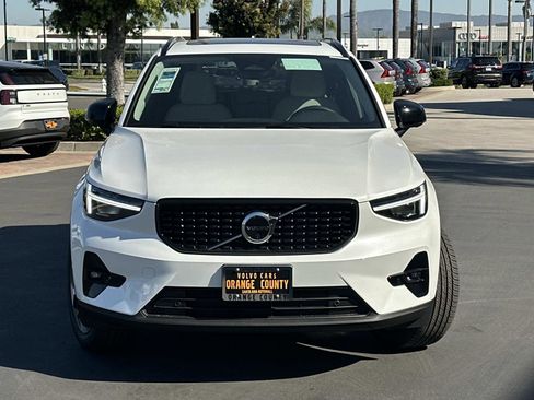 New 2026 Volvo XC40 B5 Plus w/ Protection Package Premier image 2