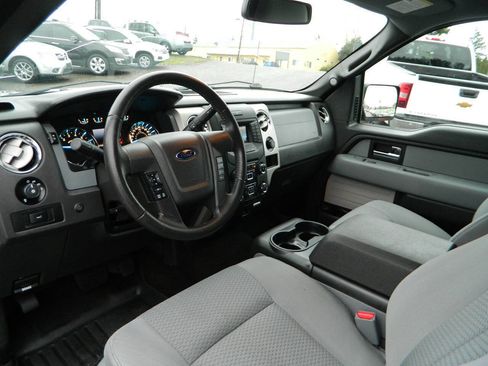 Used 2013 Ford F150 XLT w/ XLT Chrome Pkg image 11