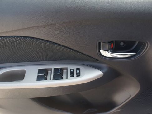 Used 2010 Toyota Yaris Sedan FWD image 18