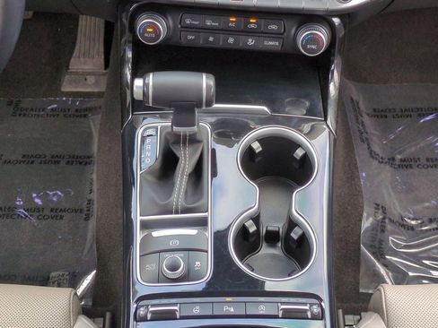 Used 2019 Kia Stinger Premium image 18