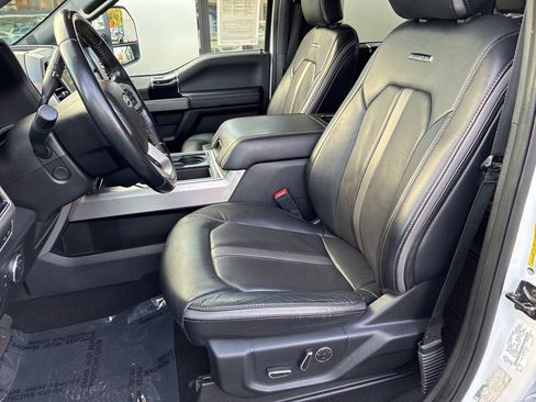 Used 2020 Ford F450 Platinum w/ FX4 Off-Road Package image 17
