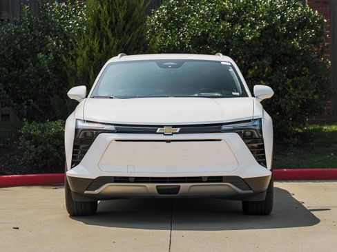 Used 2024 Chevrolet Blazer EV LT AWD/4WD image 24